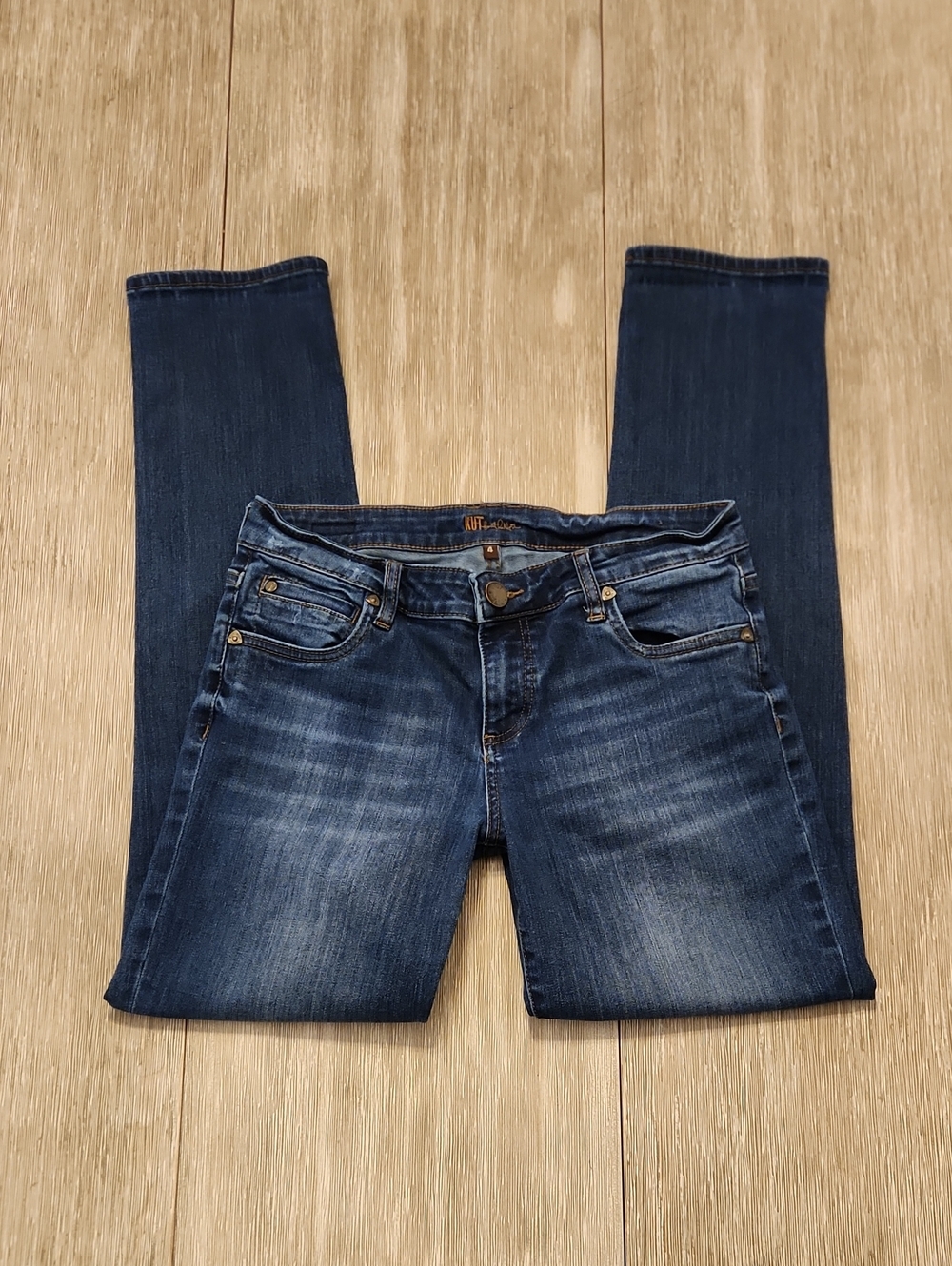 Kut from the Kloth Denim Mid-Rise Catherine Boyfriend Jeans  (Size: 4)